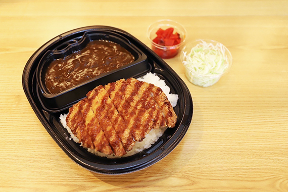 ゴーゴーカレー監修金沢カレー研究所富山中島店